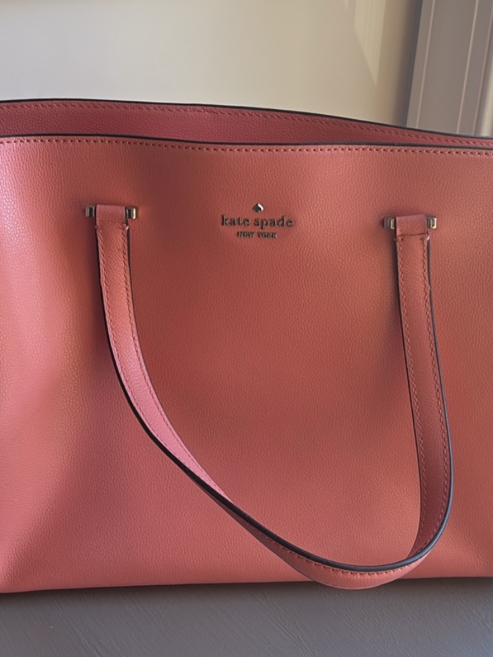 Kate Spade leather handbag like new condition pink